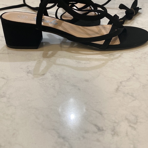 NWOB SheIn sandals with wrap around knee laces women size 8.5 sexy lit 🔥❤️🔥 - Picture 4 of 8